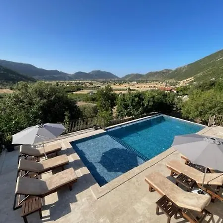 Bezirgan Kalkan Villa